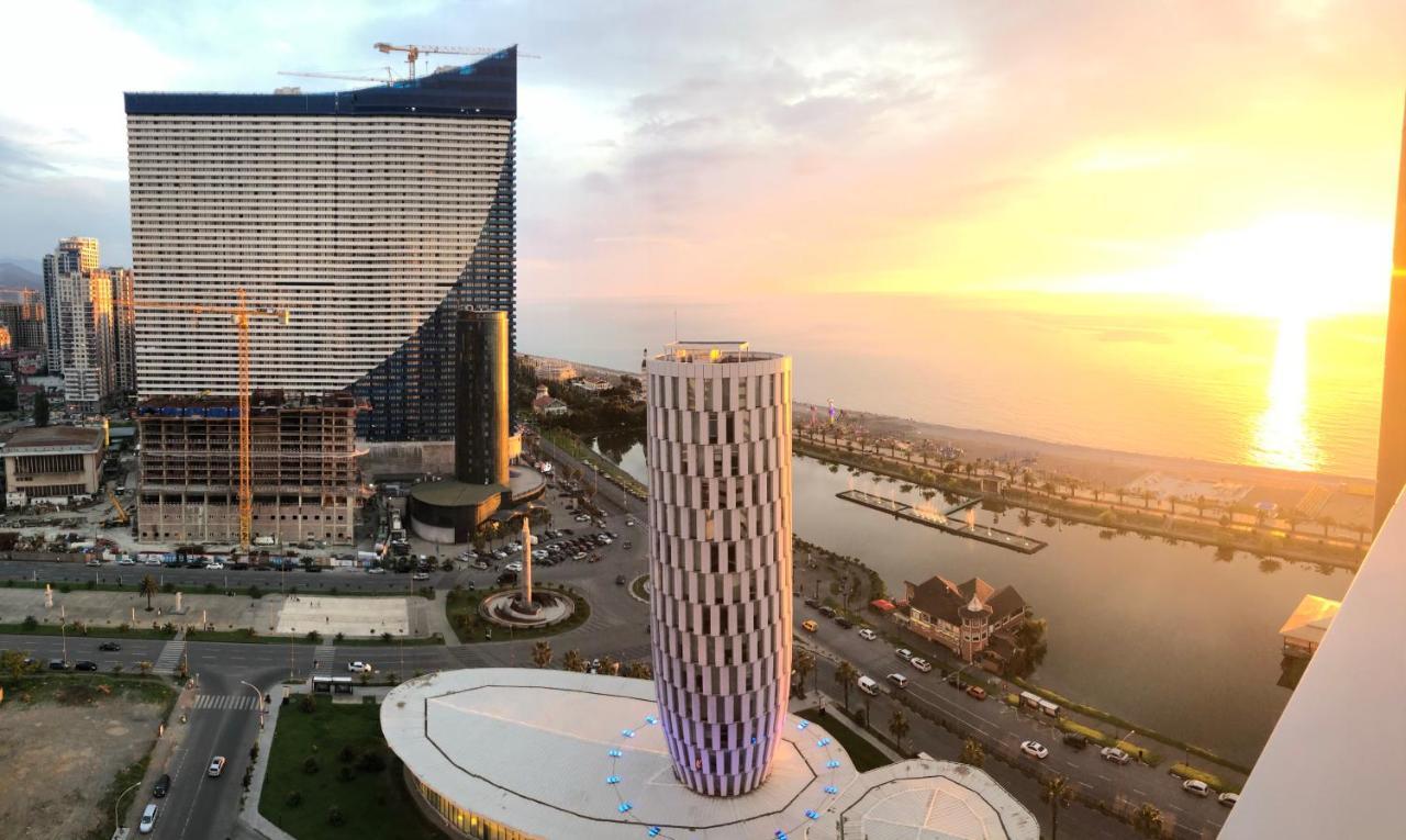 Black Sea VI Dari Apartments Batumi Ngoại thất bức ảnh