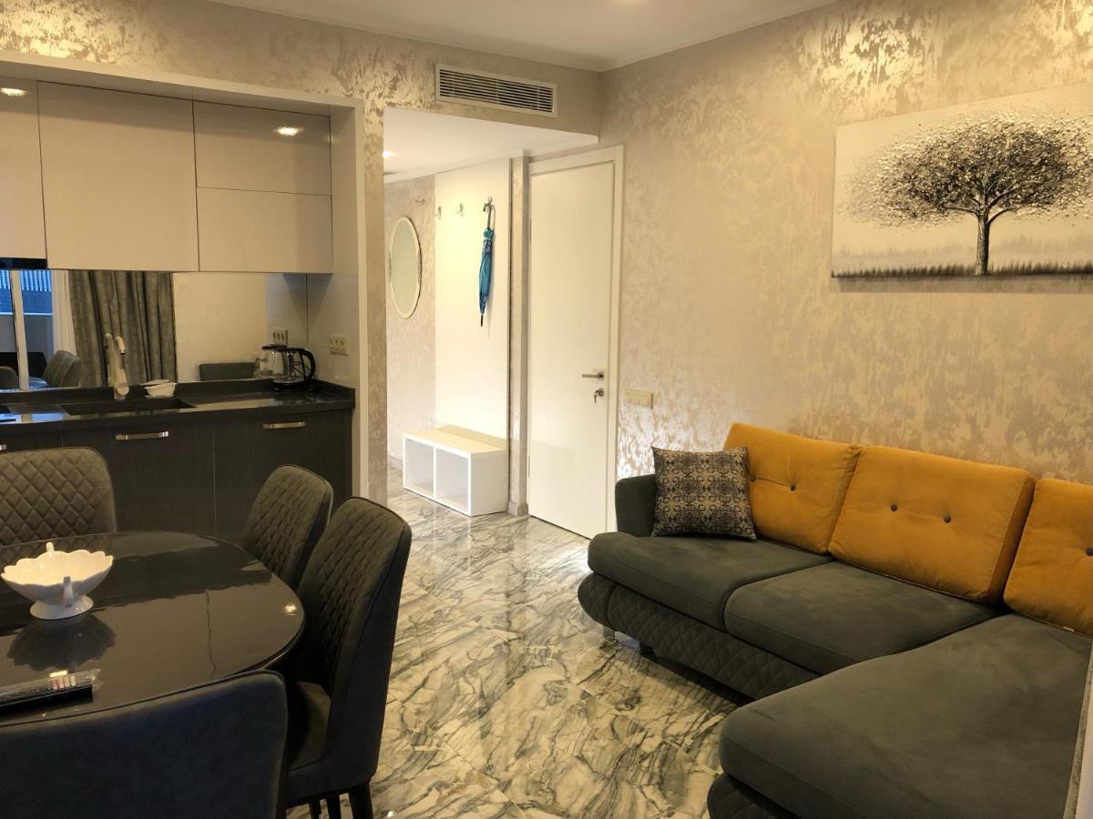 Black Sea VI Dari Apartments Batumi Ngoại thất bức ảnh