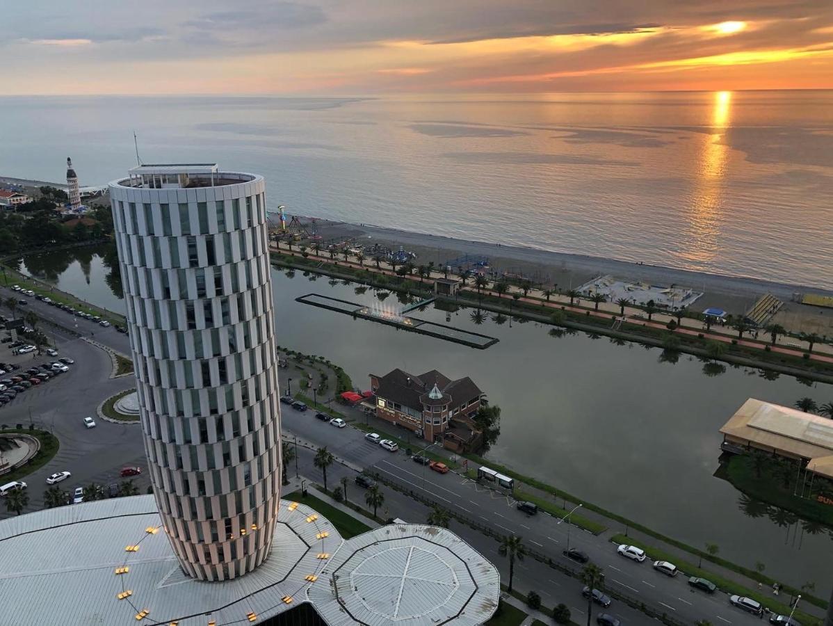Black Sea VI Dari Apartments Batumi Ngoại thất bức ảnh